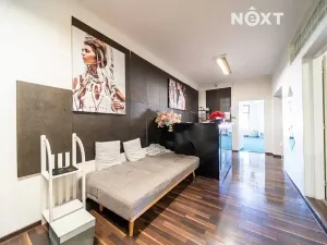 Pronájem obchodního prostoru, Karviná, Masarykovo nám., 165 m2