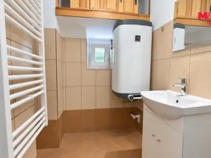 Pronájem bytu 2+kk, Brloh, 34 m2