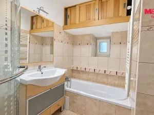 Pronájem bytu 2+kk, Brloh, 46 m2