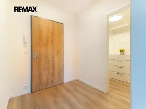 Pronájem bytu 2+kk, Praha - Hlubočepy, Divíškové, 50 m2