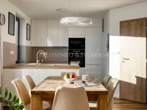 Prodej rodinného domu, Kamenice nad Lipou, Dobšova, 215 m2