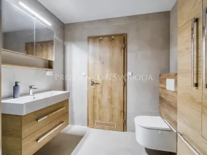 Prodej rodinného domu, Kamenice nad Lipou, Dobšova, 215 m2