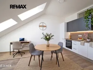 Prodej bytu 1+kk, Pardubice, Železničního pluku, 43 m2
