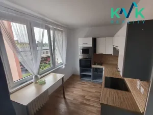 Pronájem bytu 2+1, Karlovy Vary, Školní, 63 m2