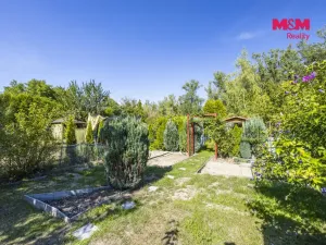 Prodej zahrady, Rybitví, 185 m2