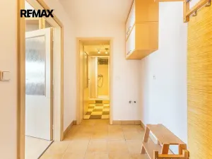 Prodej bytu 2+kk, Dobřichovice, Za Parkem, 42 m2