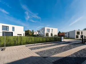 Prodej rodinného domu, Velké Popovice, Malostranská, 350 m2