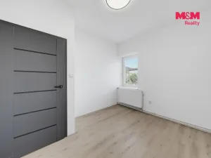 Prodej bytu 4+1, Lhotka nad Labem, 75 m2