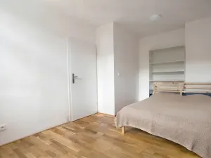 Pronájem bytu 2+kk, Praha - Vinohrady, Perucká, 40 m2