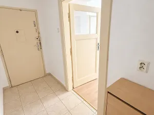 Pronájem bytu 1+kk, Praha - Vršovice, K louži, 32 m2