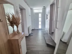 Prodej rodinného domu, Žďárná, 200 m2