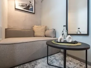 Prodej bytu 1+kk, Praha - Karlín, Prvního pluku, 18 m2
