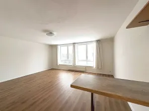 Pronájem bytu 1+kk, Praha - Strašnice, Vinohradská, 40 m2