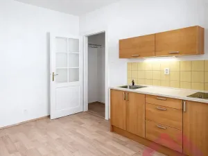 Pronájem bytu 2+kk, Praha - Řepy, Čistovická, 39 m2
