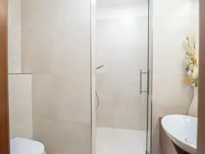Prodej rodinného domu, Holubice, 240 m2