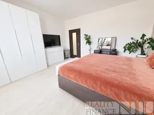 Pronájem bytu 2+kk, Plzeň, Poděbradova, 59 m2