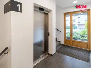 Pronájem bytu 2+kk, Praha - Hloubětín, Waltariho, 49 m2