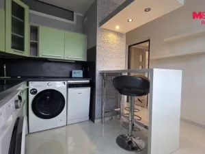 Pronájem bytu 1+1, Karlovy Vary - Rybáře, Sibiřská, 37 m2
