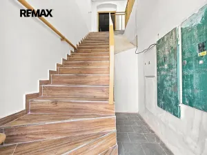 Pronájem obchodního prostoru, Přeštice, Masarykovo nám., 171 m2