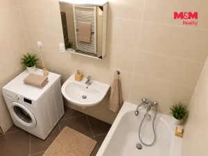 Prodej bytu 1+kk, Praha - Horní Měcholupy, Modenská, 36 m2