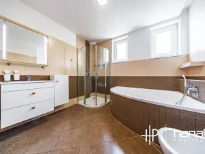 Prodej rodinného domu, Hradčany-Kobeřice, 243 m2