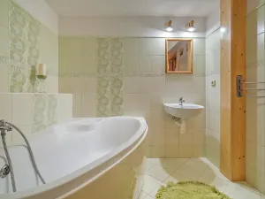 Dražba ubytování, Všechovice, 2500 m2