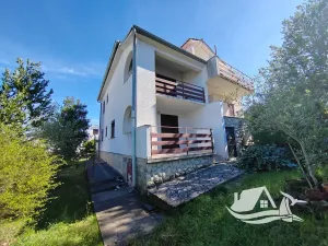 Prodej vícegeneračního domu, Njivice, Chorvatsko, 130 m2