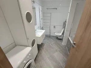 Pronájem bytu 1+kk, Praha - Žižkov, Olšanská, 40 m2