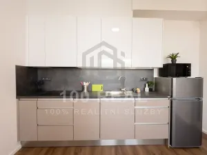 Pronájem bytu 2+kk, Pardubice, třída Míru, 44 m2