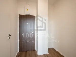 Pronájem bytu 1+kk, Pardubice, třída Míru, 37 m2