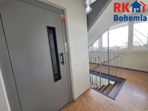 Pronájem bytu 3+1, Praha - Prosek, Vysočanská, 84 m2