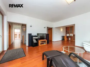 Prodej rodinného domu, Praha - Řeporyje, Havlůjové, 300 m2
