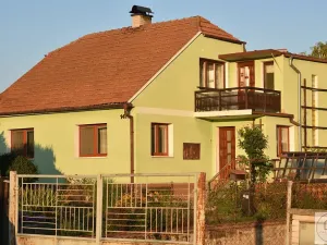 Prodej rodinného domu, Černuc, 240 m2