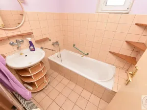 Prodej rodinného domu, Černuc, 240 m2
