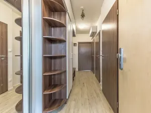 Prodej bytu 2+kk, Praha - Hostavice, U Hostavického potoka, 50 m2