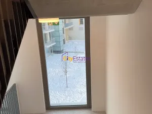 Pronájem bytu 2+kk, Praha - Smíchov, Nádražní, 56 m2