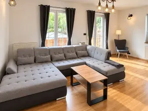 Prodej rodinného domu, Hostomice, Husova, 140 m2