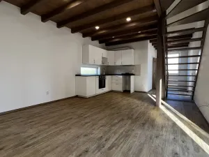 Pronájem rodinného domu, Nová Ves nad Popelkou, 78 m2