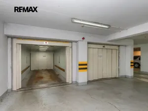 Prodej garážového stání, Praha - Břevnov, Rejchova, 12 m2