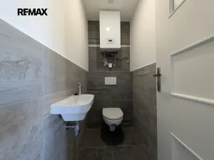 Pronájem bytu 1+kk, Praha - Vršovice, Na louži, 55 m2