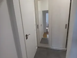 Pronájem bytu 2+kk, Praha - Karlín, Pobřežní, 50 m2