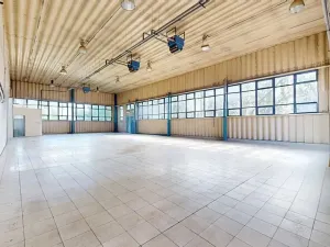 Pronájem skladu, Hradec Králové, Akademika Bedrny, 760 m2