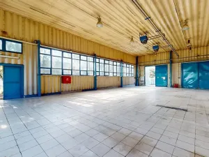 Pronájem skladu, Hradec Králové, Akademika Bedrny, 760 m2