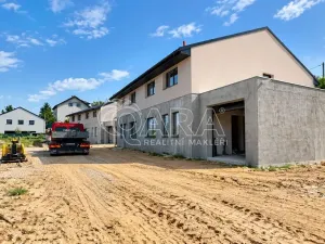 Prodej rodinného domu, Kamenice, Benešovská, 159 m2