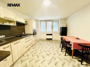 Prodej rodinného domu, Vacenovice, 215 m2