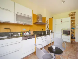 Prodej rodinného domu, Jičín, 238 m2