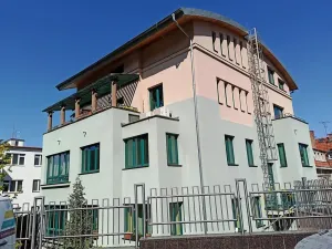 Pronájem bytu 1+kk, Praha - Podolí, Pravá, 35 m2