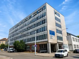 Pronájem kanceláře, Brno, Šujanovo náměstí, 95 m2