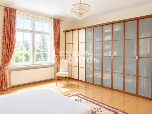 Pronájem bytu 3+1, Praha - Dejvice, Na Míčánce, 150 m2