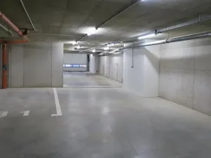 Pronájem garážového stání, Brno, Mlýnská, 15 m2